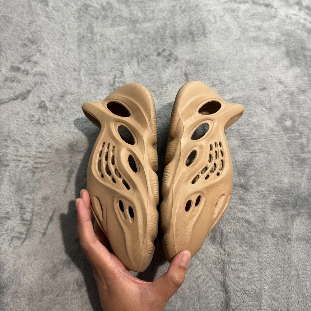 Adidas Yeezy Foam Runner Ochre GW3354 Kids 5Y Womens 6.5 Tan Slip On Sneakers